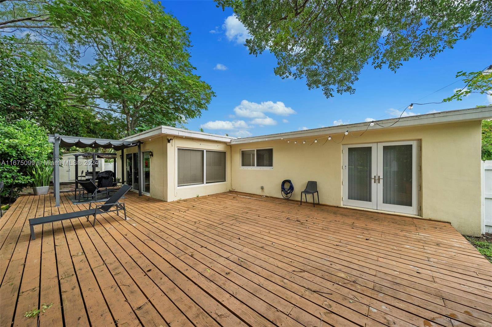 SUNSWEPT ISLE 1ST ADDN - Residential Lease