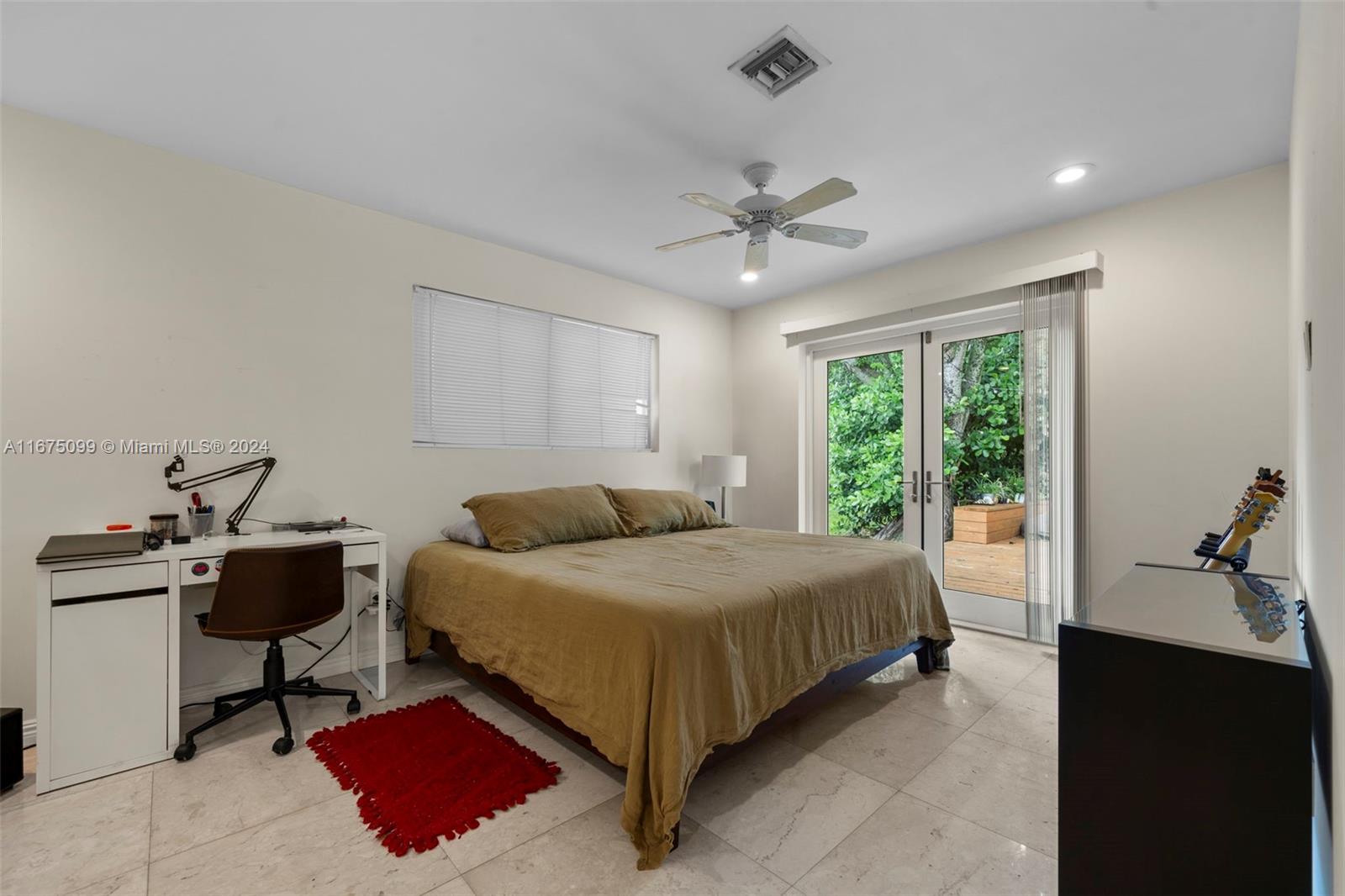 SUNSWEPT ISLE 1ST ADDN - Residential Lease