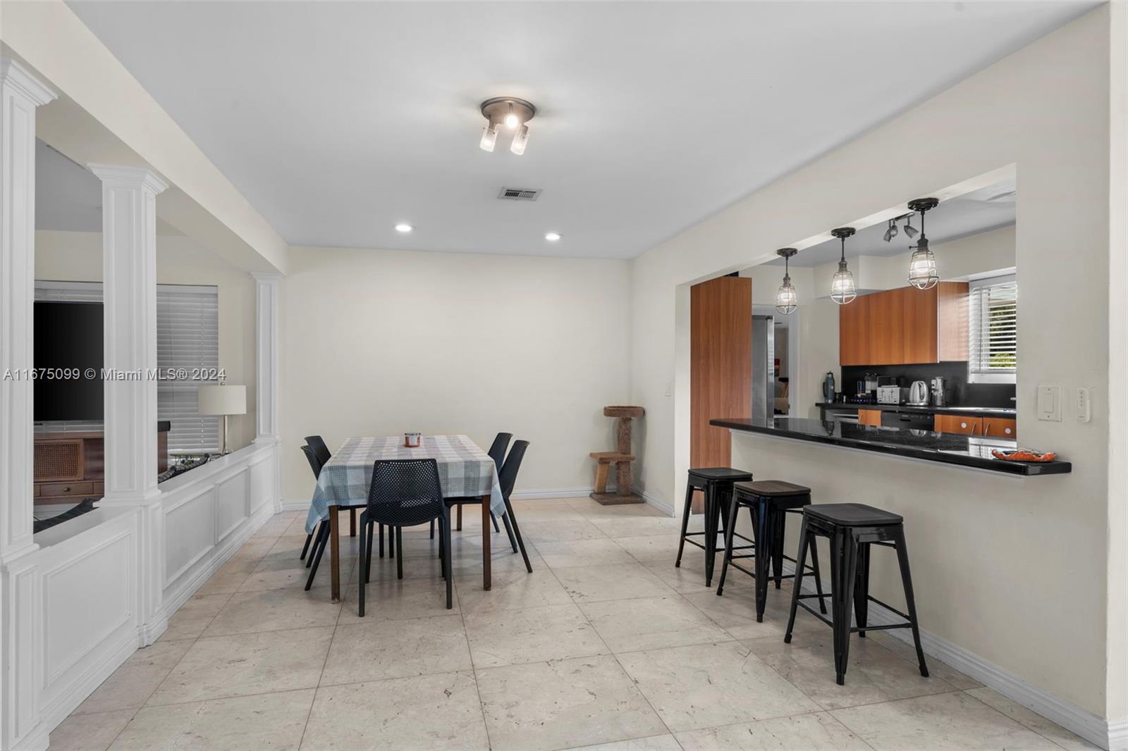 SUNSWEPT ISLE 1ST ADDN - Residential Lease