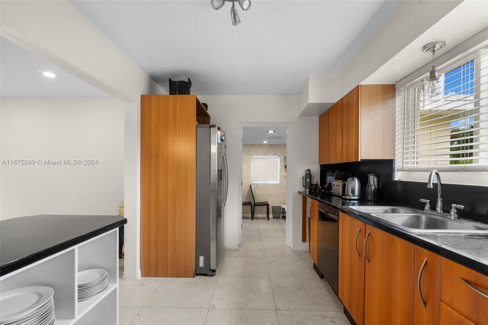 SUNSWEPT ISLE 1ST ADDN - Residential Lease