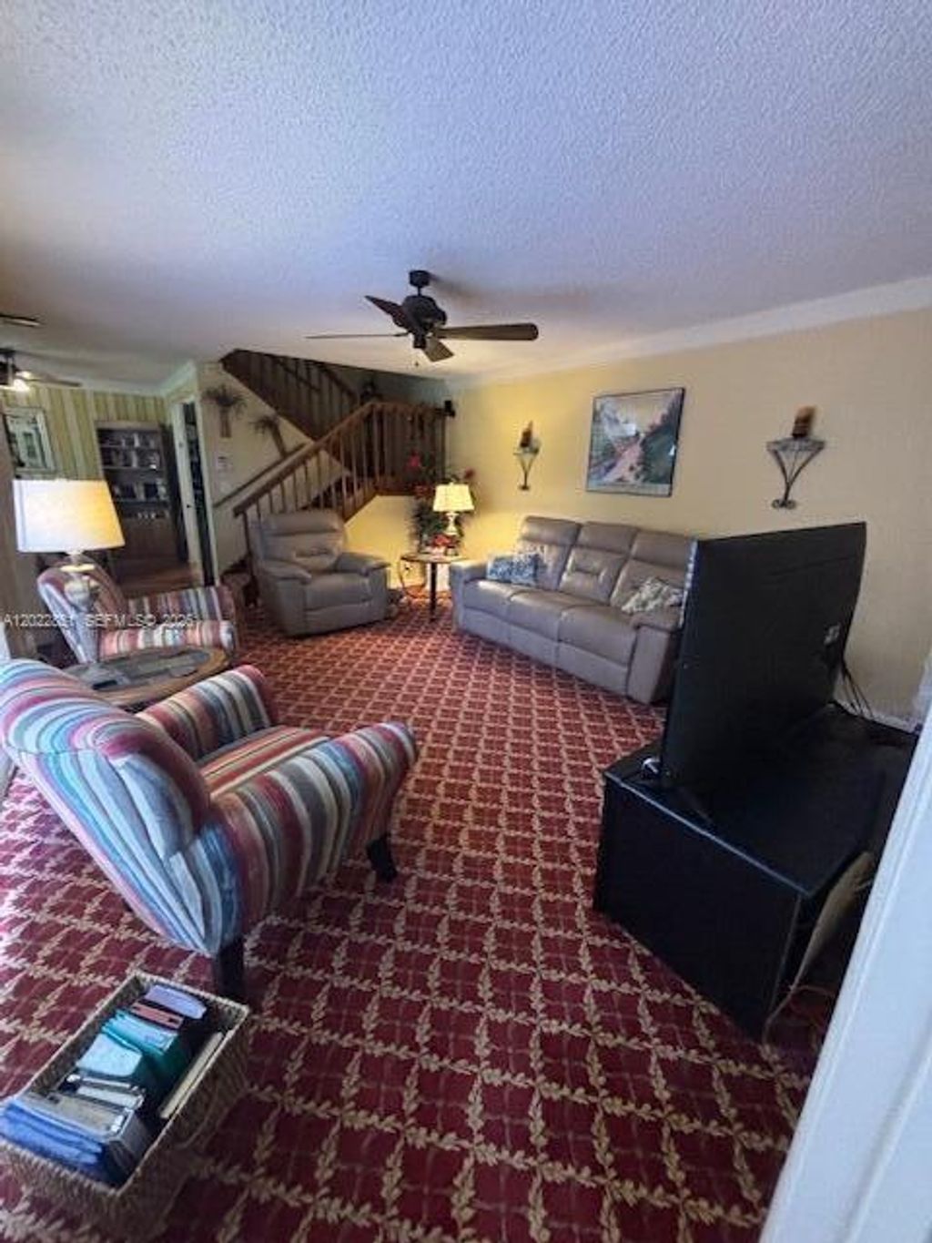 Photo of 964 Springdale Cir, Palm Springs, FL 33461 (MLS # A12022851)
