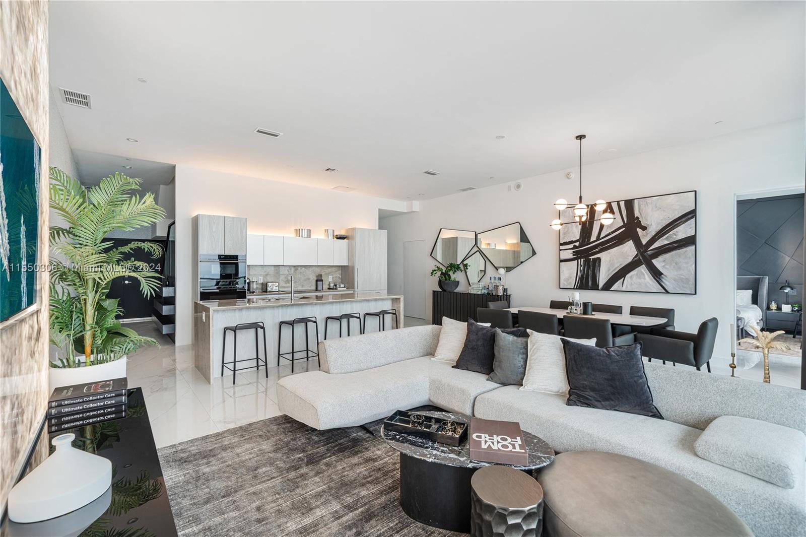 GRAN PARAISO CONDO - Residential