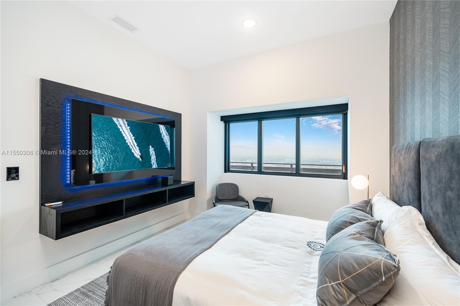 GRAN PARAISO CONDO - Residential