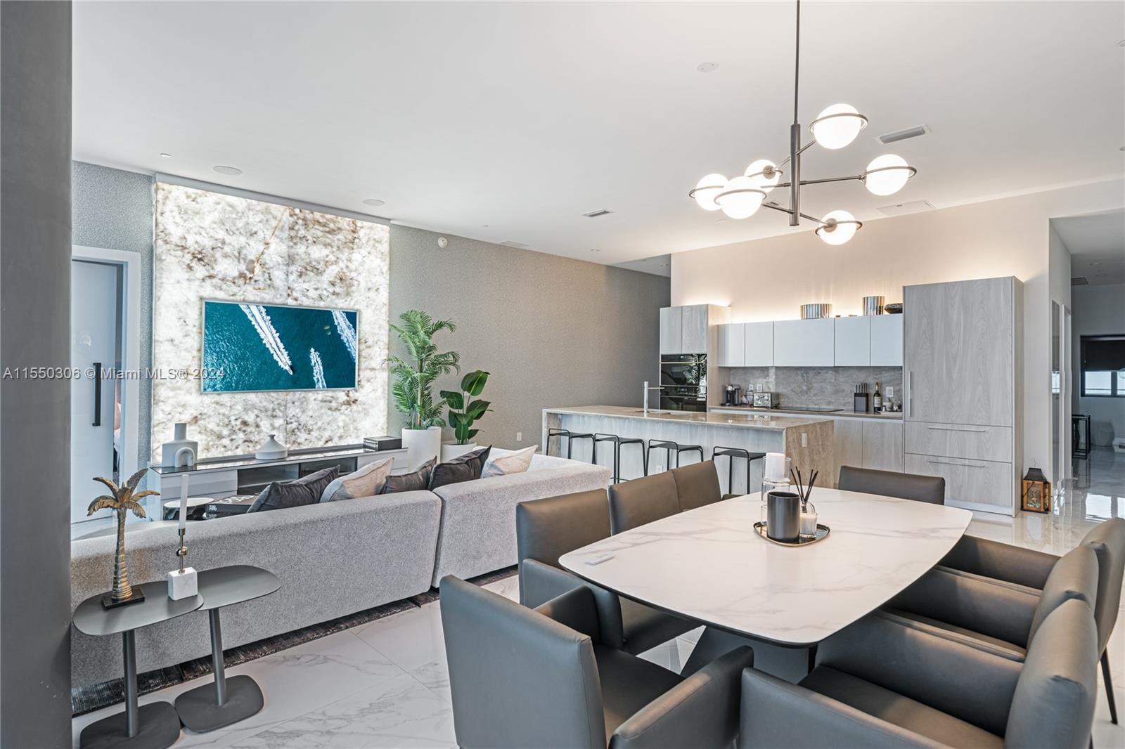 GRAN PARAISO CONDO - Residential