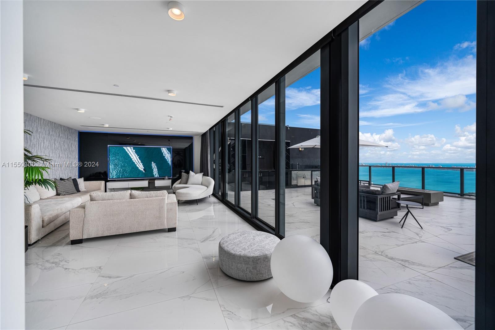 GRAN PARAISO CONDO - Residential