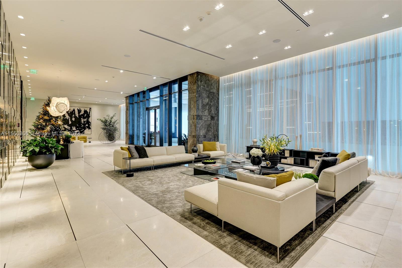 GRAN PARAISO CONDO - Residential