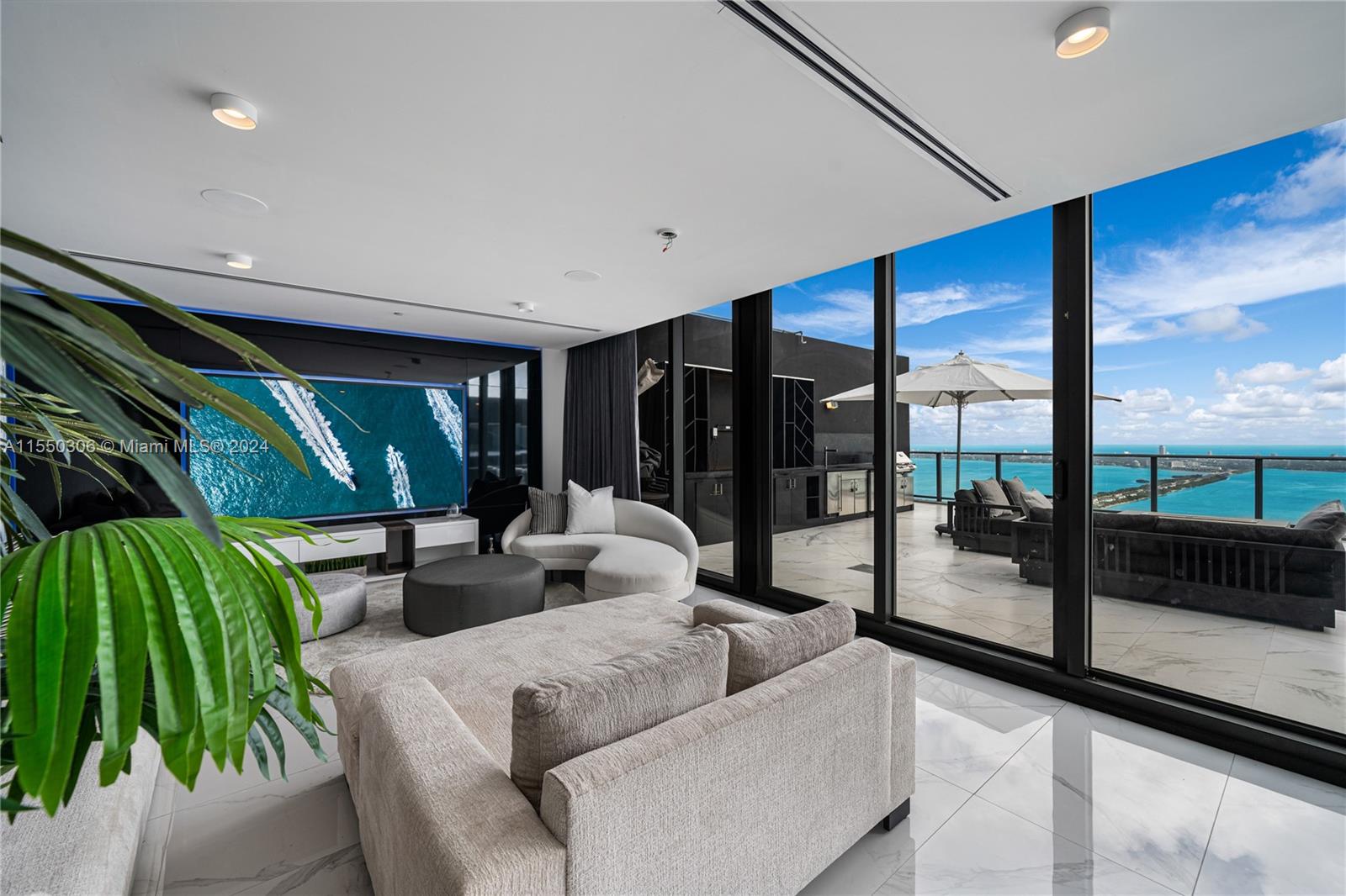 GRAN PARAISO CONDO - Residential