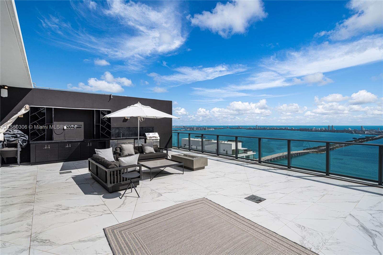 GRAN PARAISO CONDO - Residential