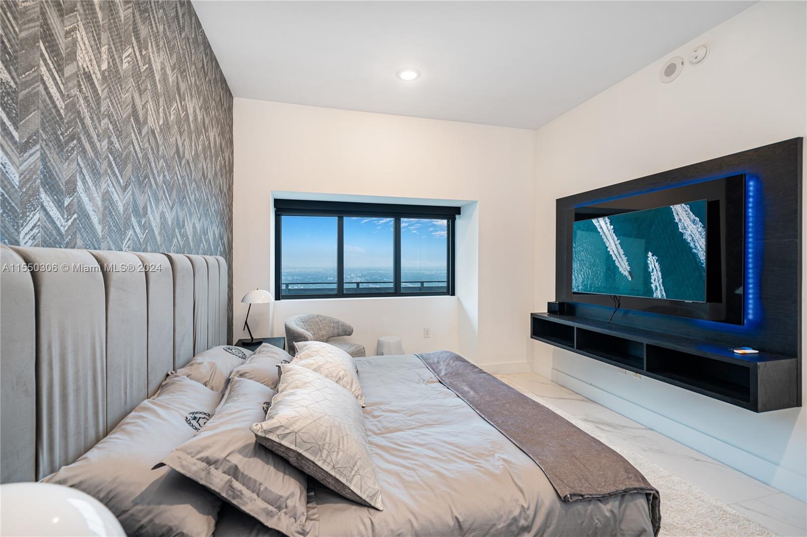 GRAN PARAISO CONDO - Residential