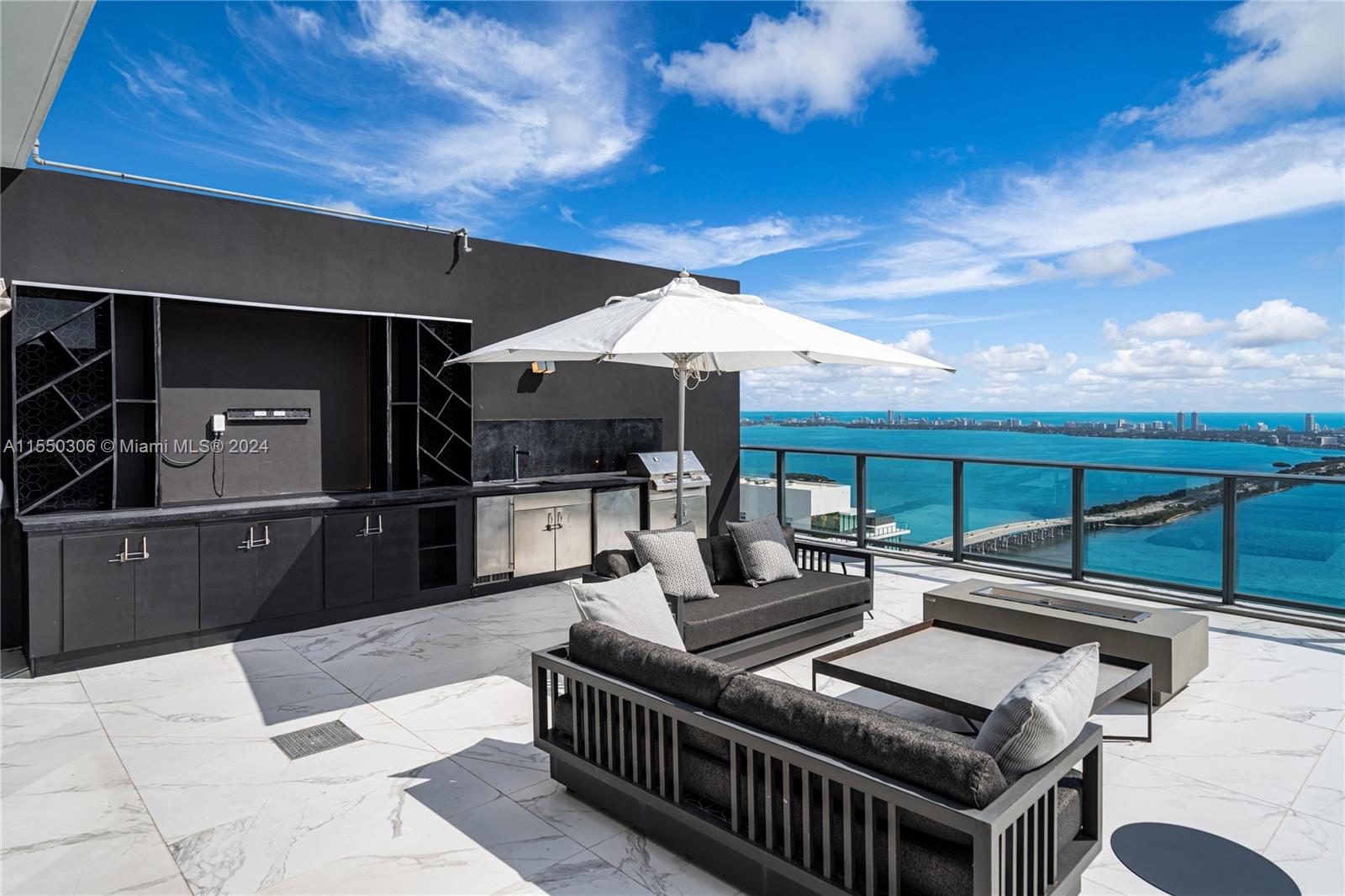 GRAN PARAISO CONDO - Residential