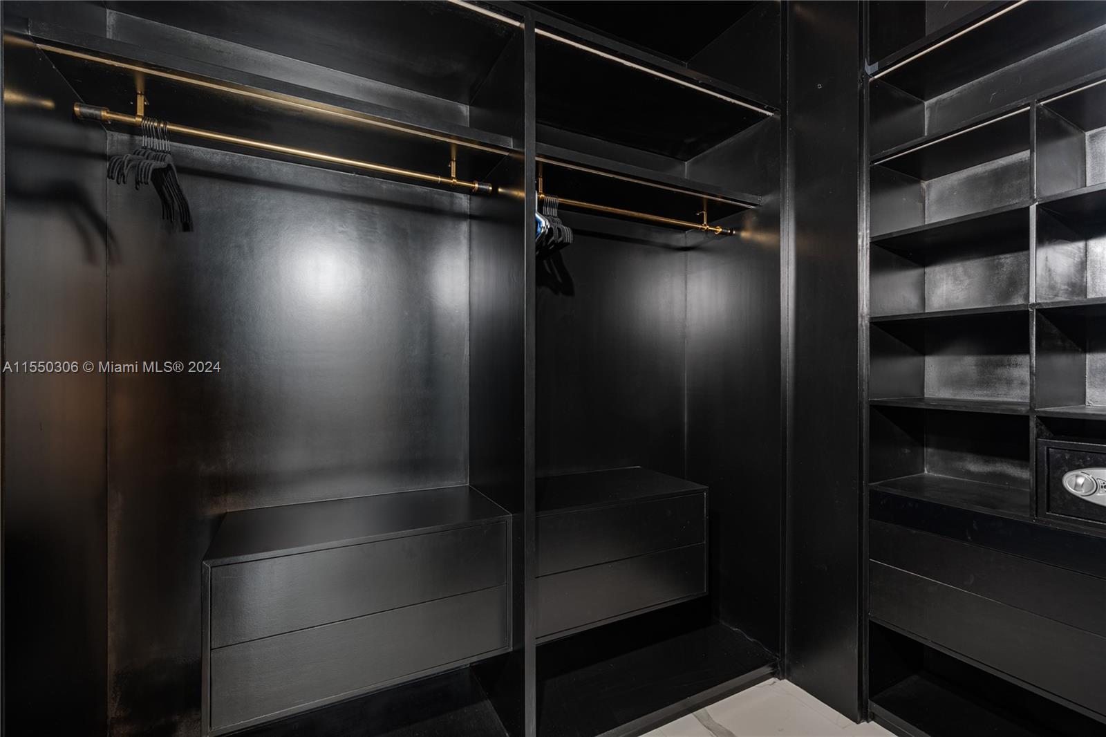 GRAN PARAISO CONDO - Residential