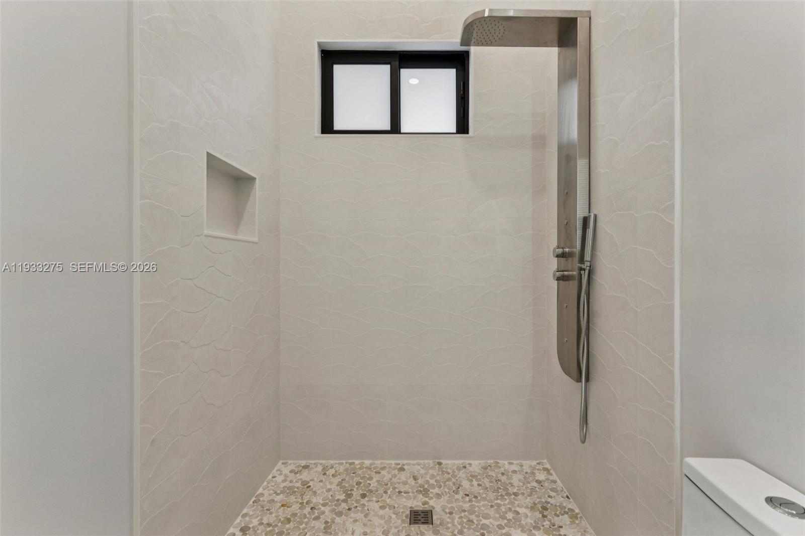 EASTWAY PARK - Residential