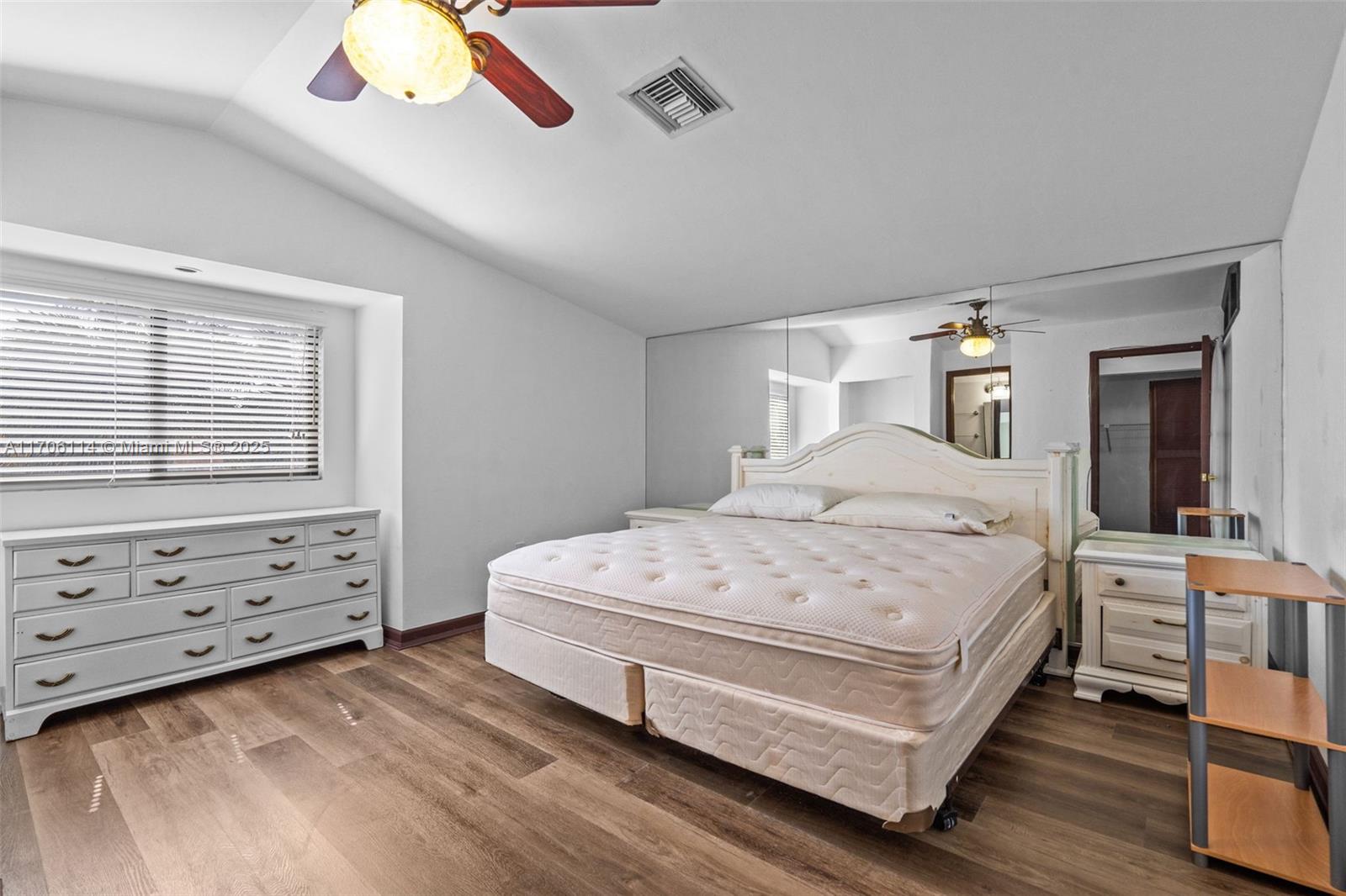 DIPLOMAT GOLF ESTATES - Residential