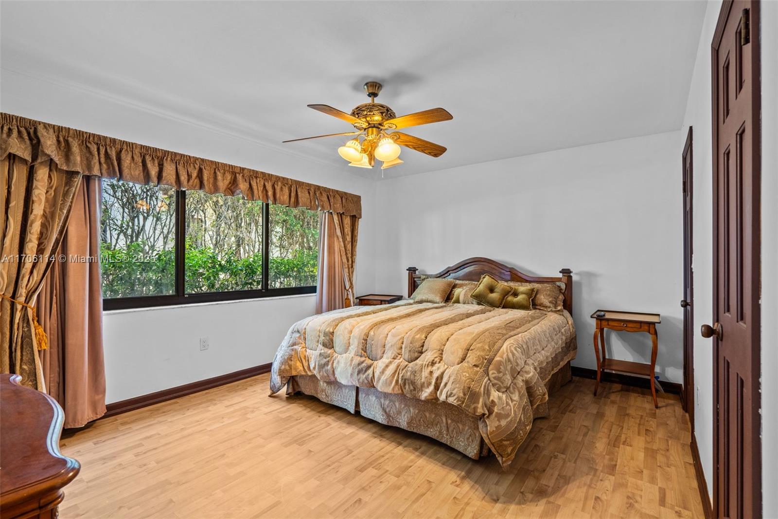 DIPLOMAT GOLF ESTATES - Residential