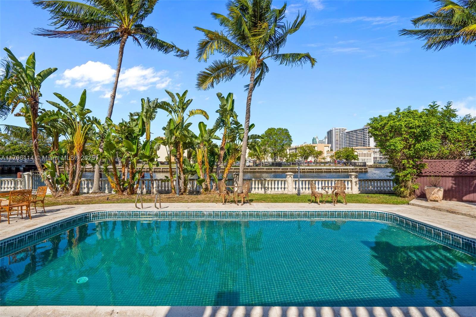 DIPLOMAT GOLF ESTATES - Residential