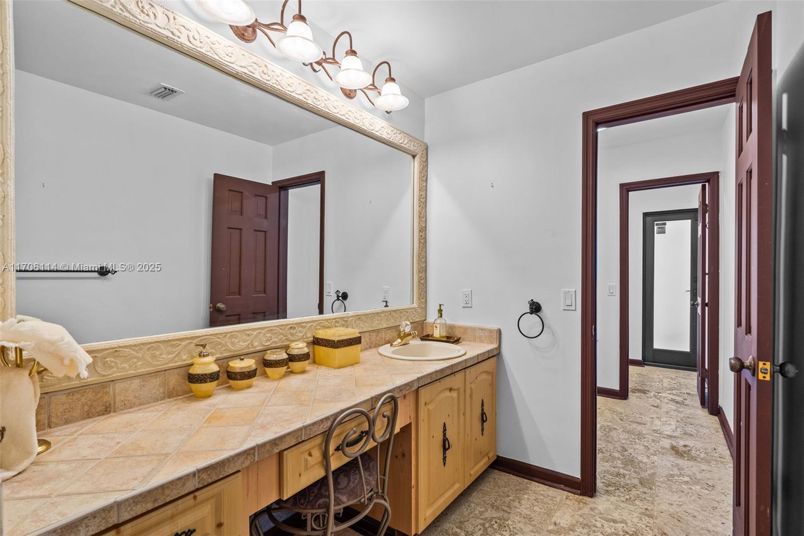 DIPLOMAT GOLF ESTATES - Residential