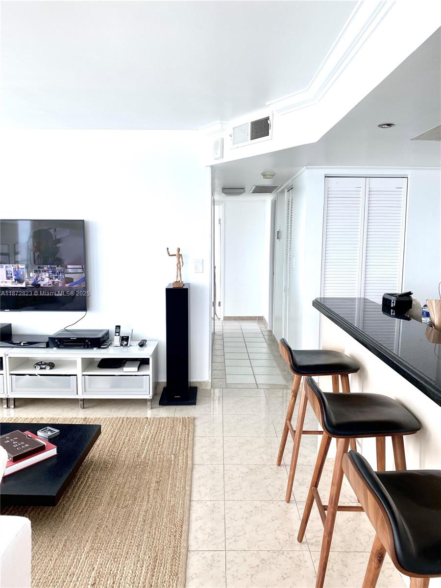 BURLEIGH HOUSE CONDO - Residential