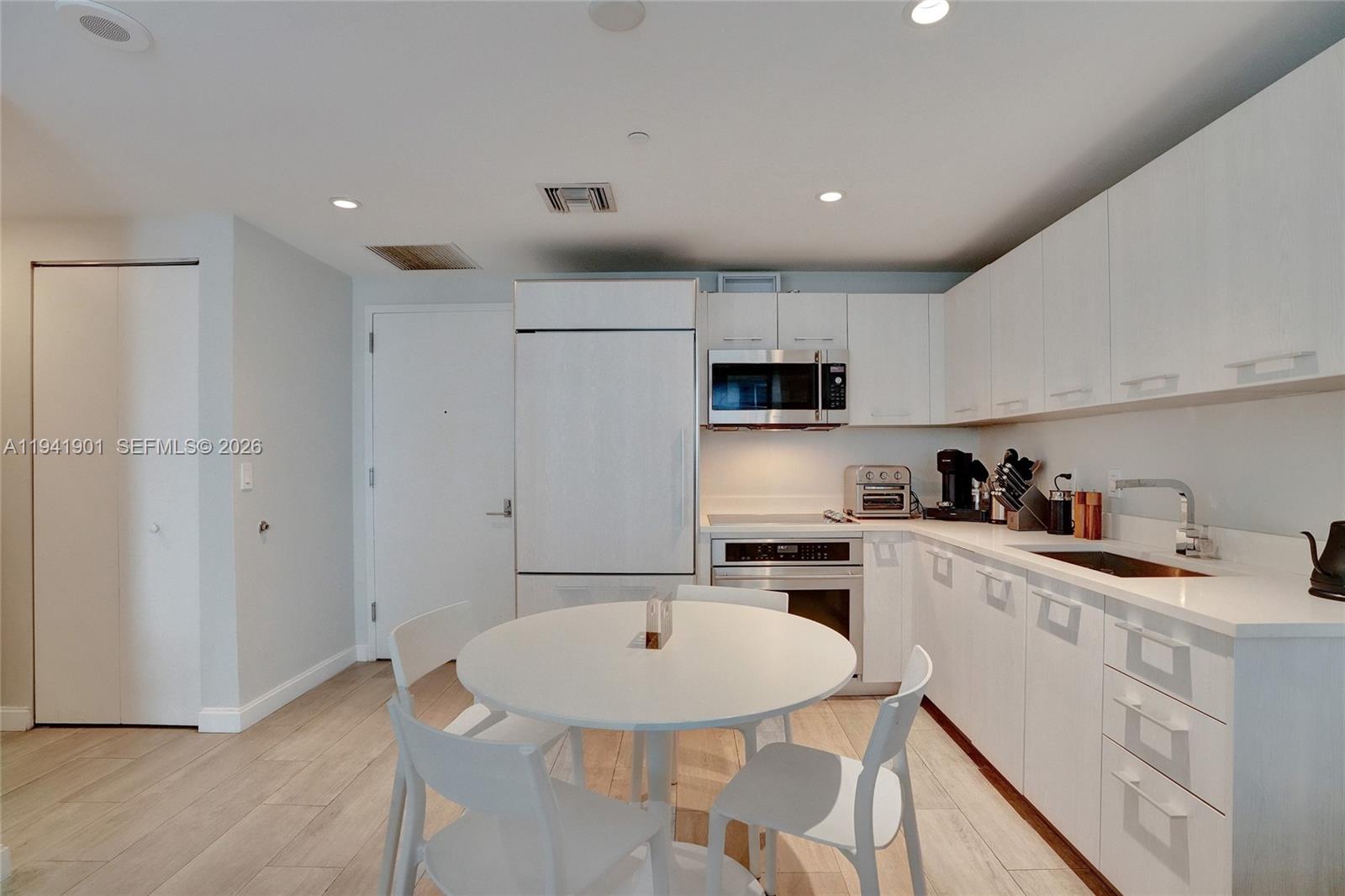 BRICKELL HEIGHTS EAST CON - Residential