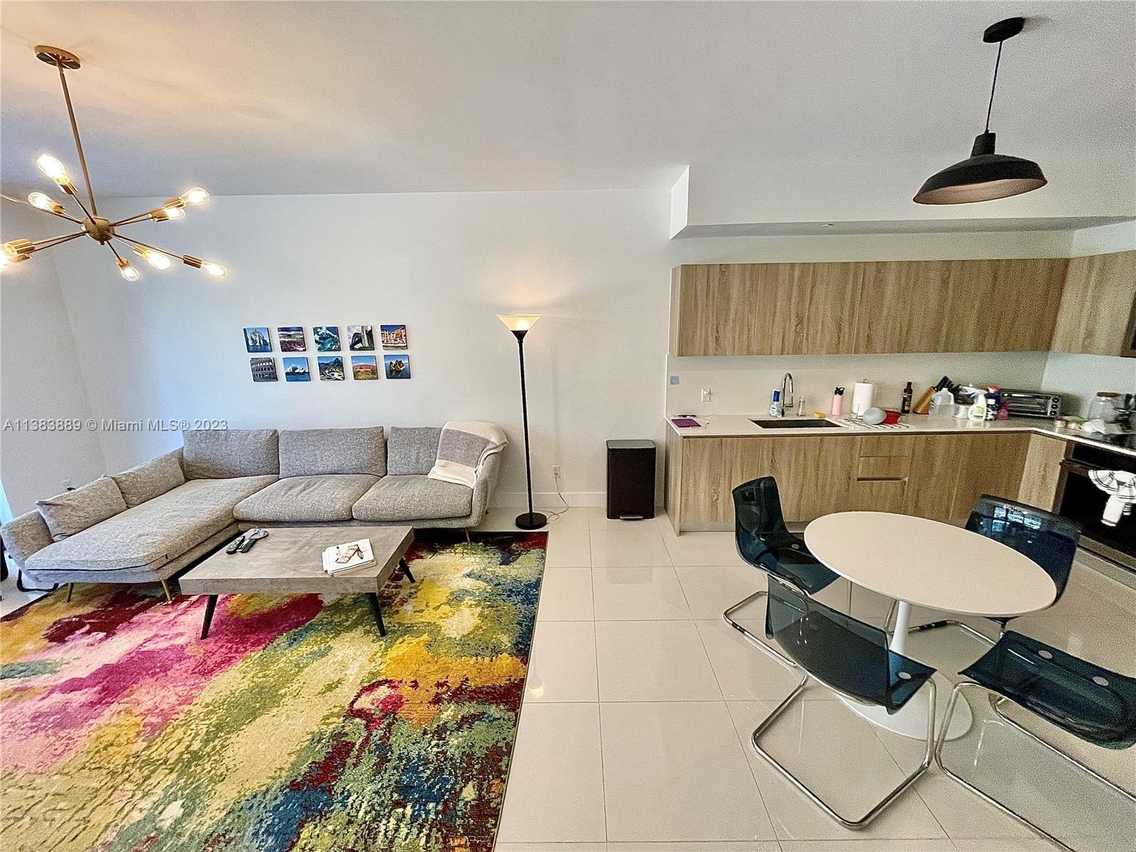 AVENTURA PARKSQUARE RESID - Residential Lease