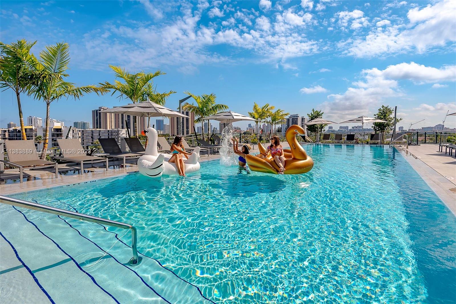 AVENTURA PARKSQUARE RESID - Residential Lease