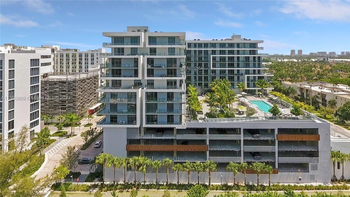 AVENTURA PARKSQUARE RESID - Residential Lease