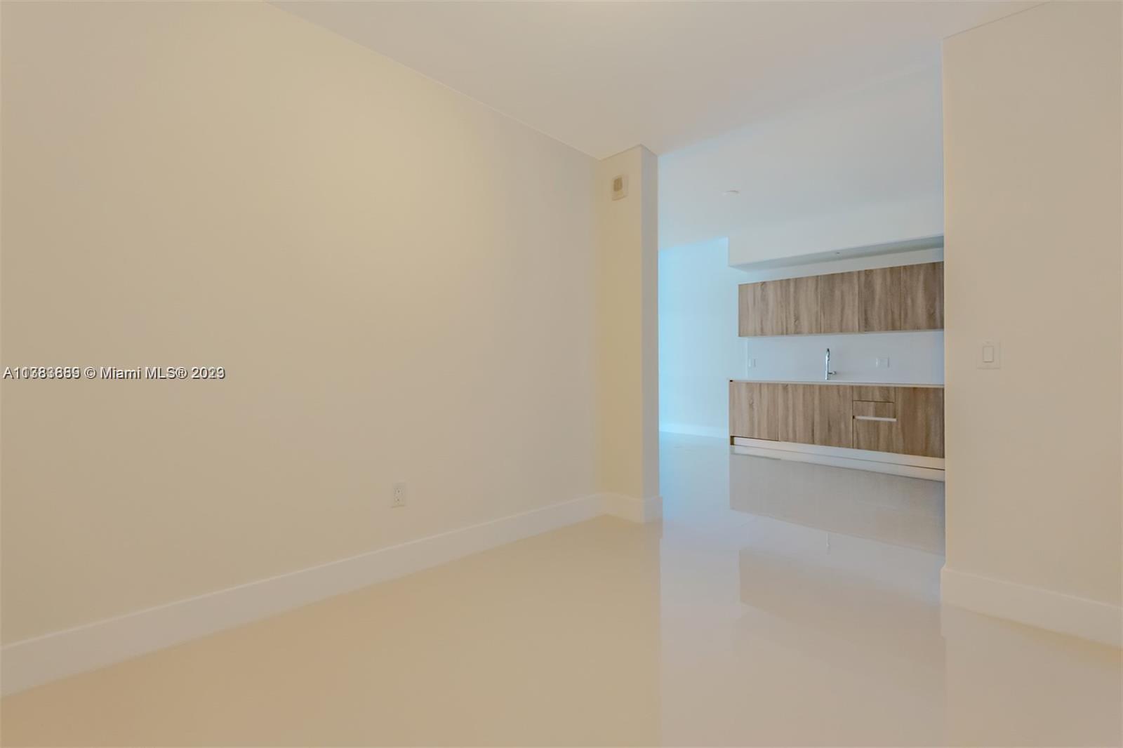 AVENTURA PARKSQUARE RESID - Residential Lease