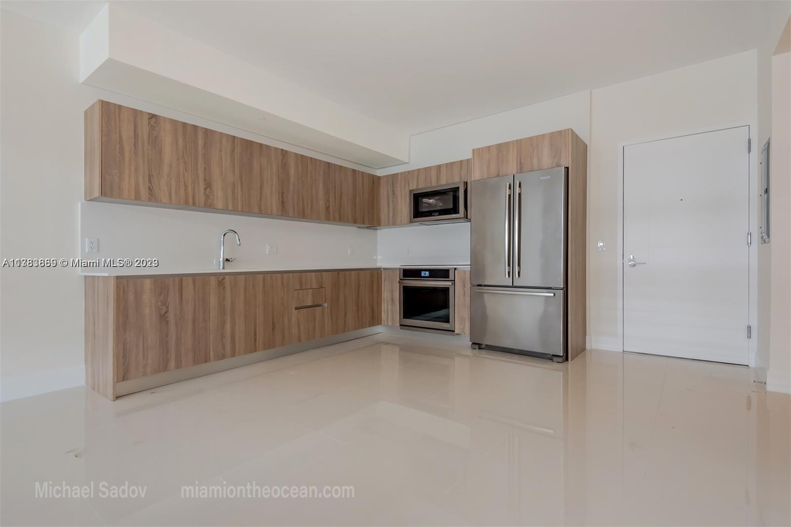 AVENTURA PARKSQUARE RESID - Residential Lease