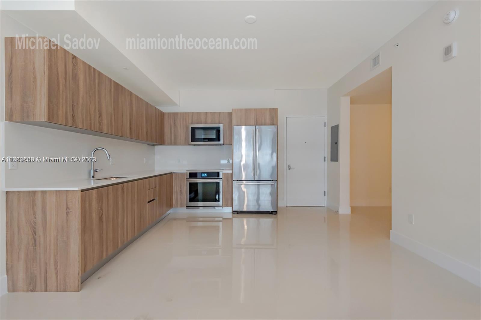 AVENTURA PARKSQUARE RESID - Residential Lease
