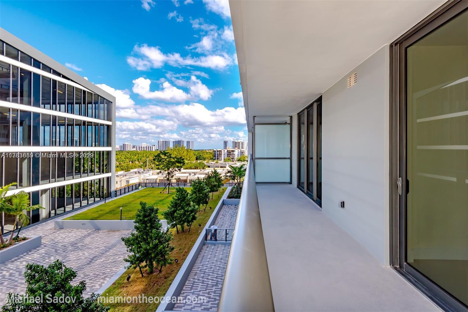 AVENTURA PARKSQUARE RESID - Residential Lease