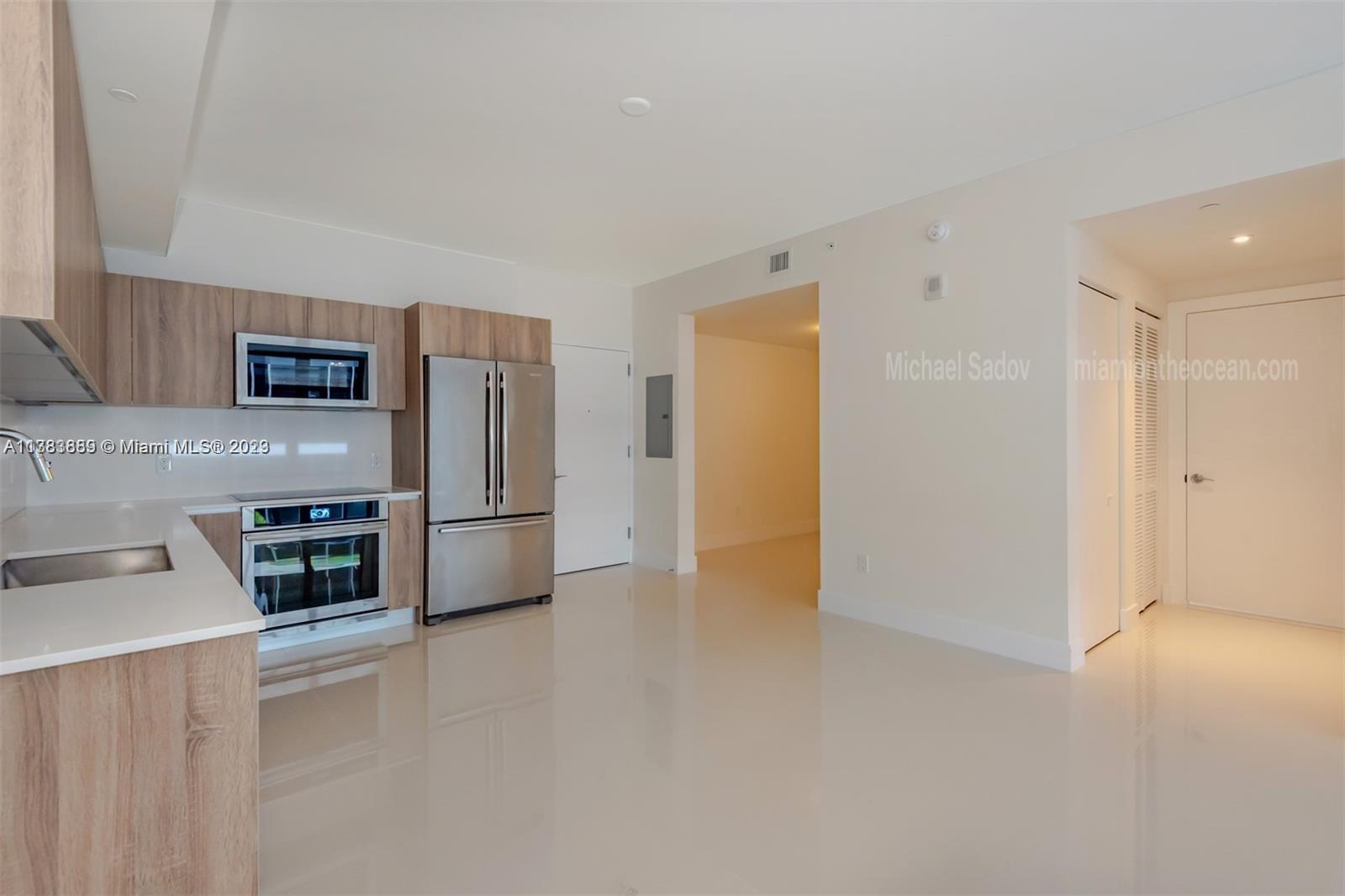 AVENTURA PARKSQUARE RESID - Residential Lease