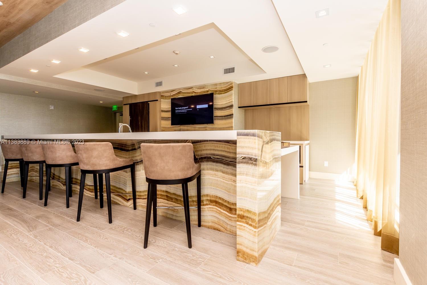 AVENTURA PARKSQUARE RESID - Residential Lease