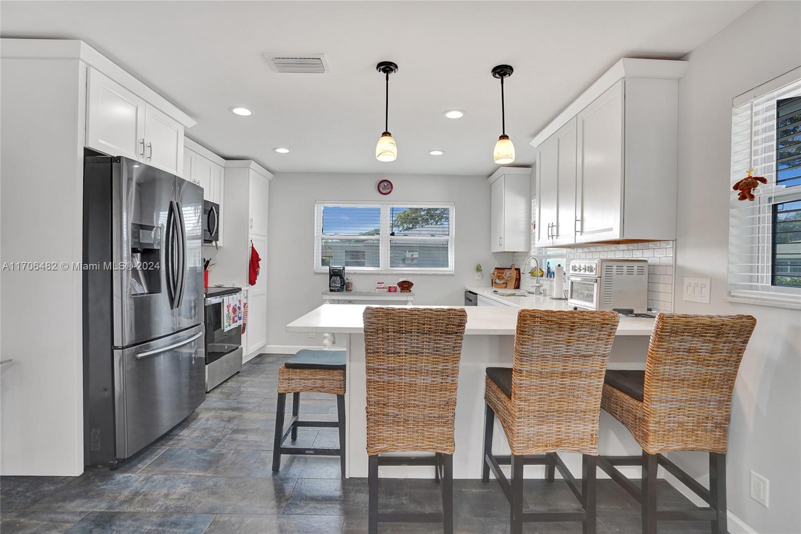 COUNTRY MANORS CONDO - Residential