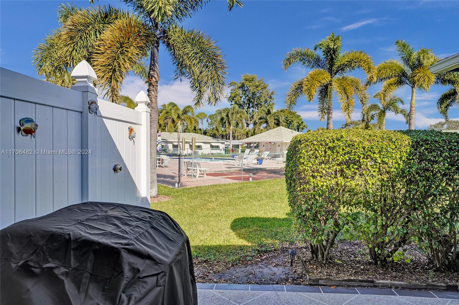 COUNTRY MANORS CONDO - Residential