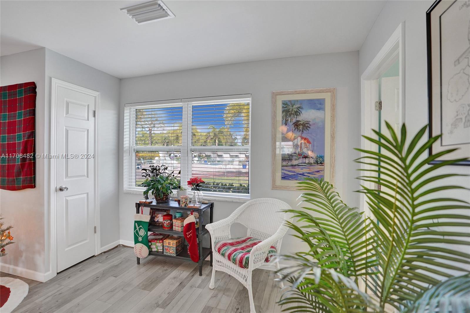 COUNTRY MANORS CONDO - Residential