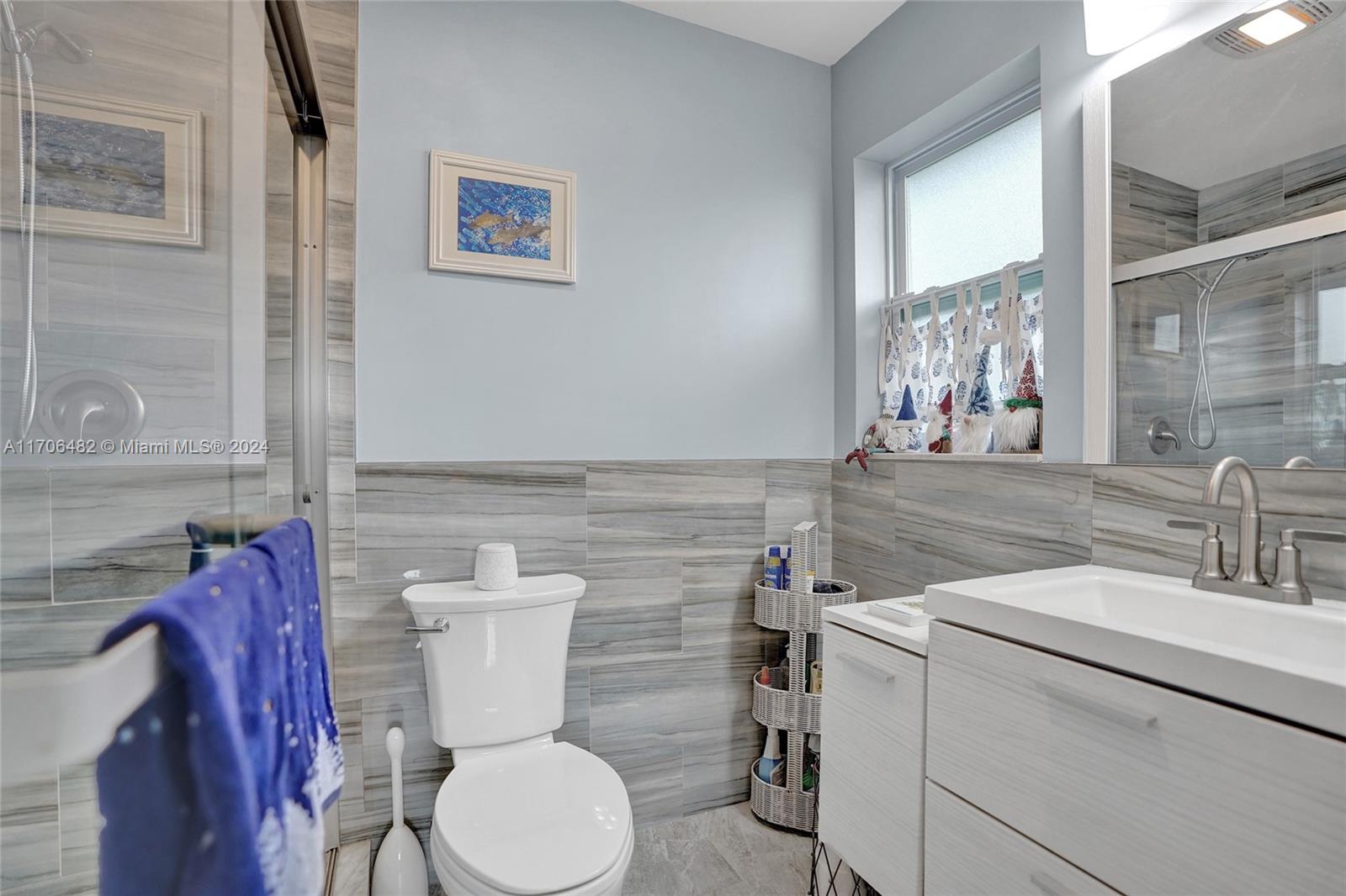 COUNTRY MANORS CONDO - Residential