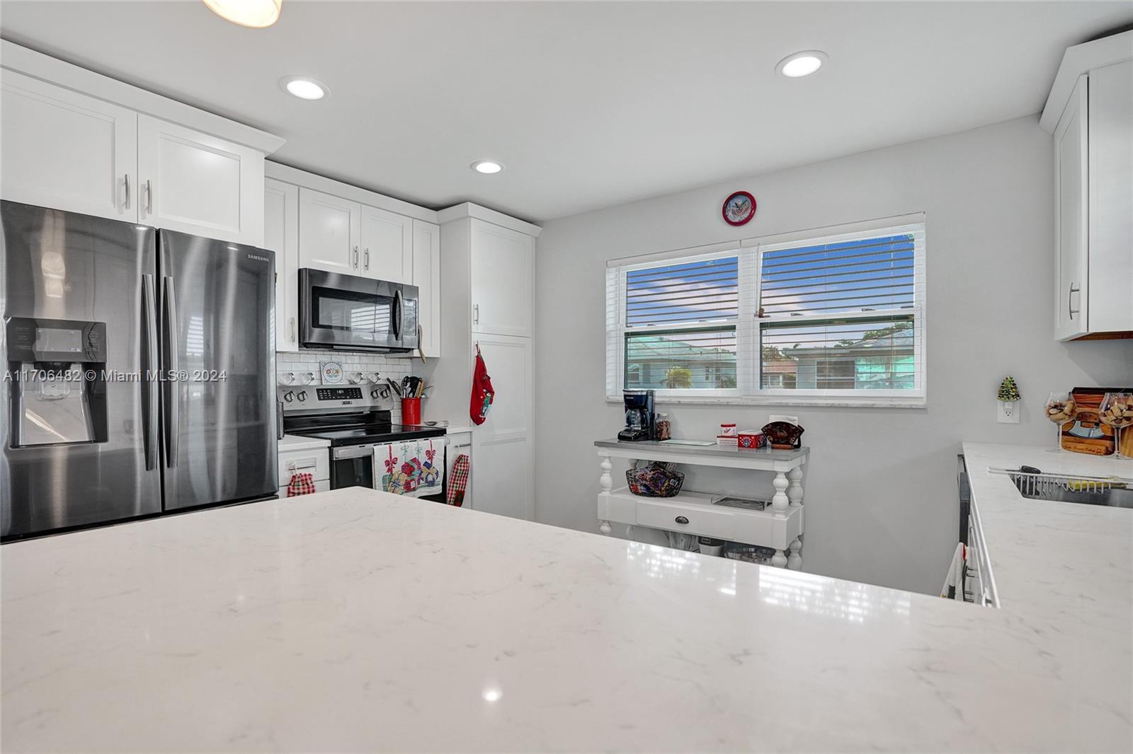 COUNTRY MANORS CONDO - Residential