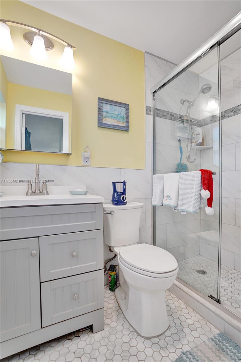 COUNTRY MANORS CONDO - Residential