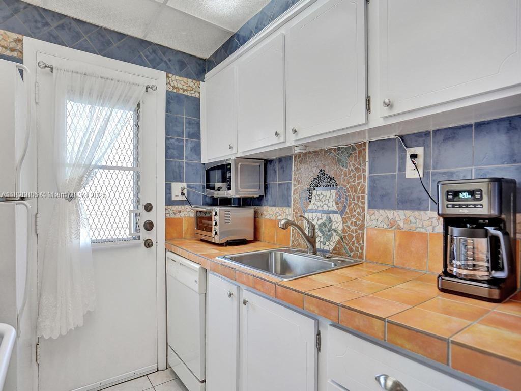 MAR-LEN GARDENS NO 6 CORP - Residential