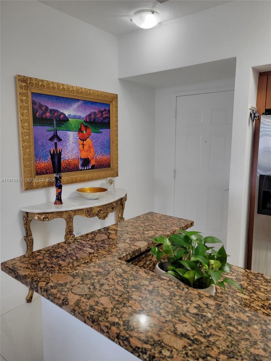 PUERTA DE PALMAS CONDO - Residential