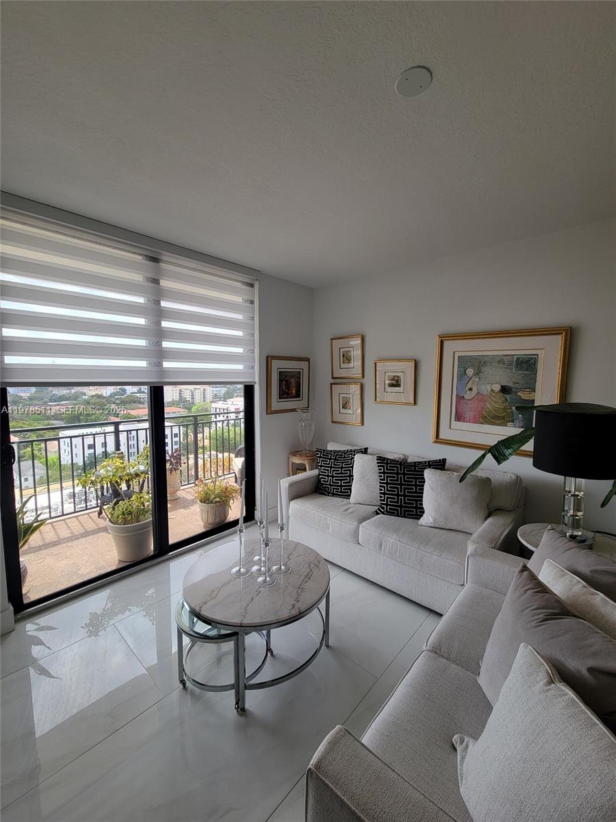 PUERTA DE PALMAS CONDO - Residential