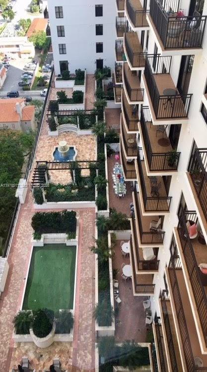 PUERTA DE PALMAS CONDO - Residential