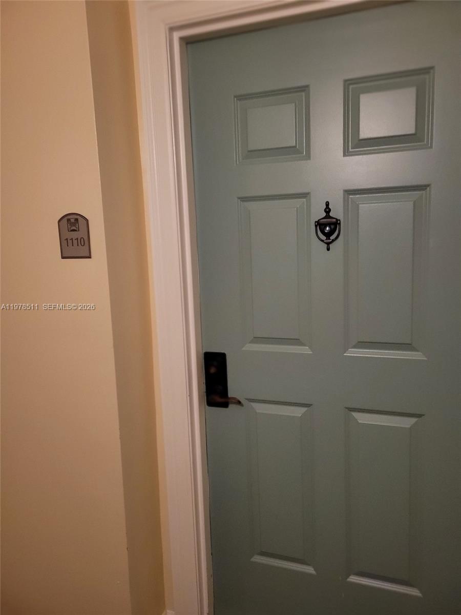 PUERTA DE PALMAS CONDO - Residential