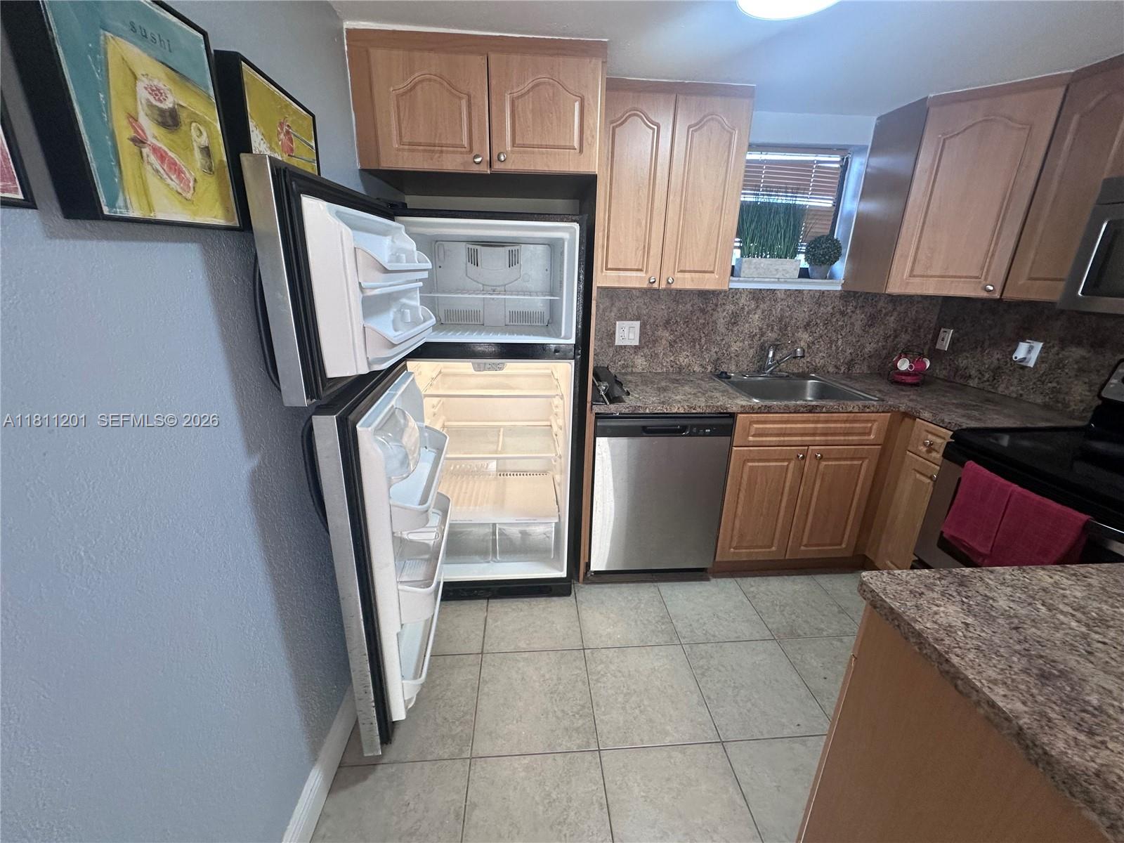 LAS VISTAS AT DORAL CONDO - Residential