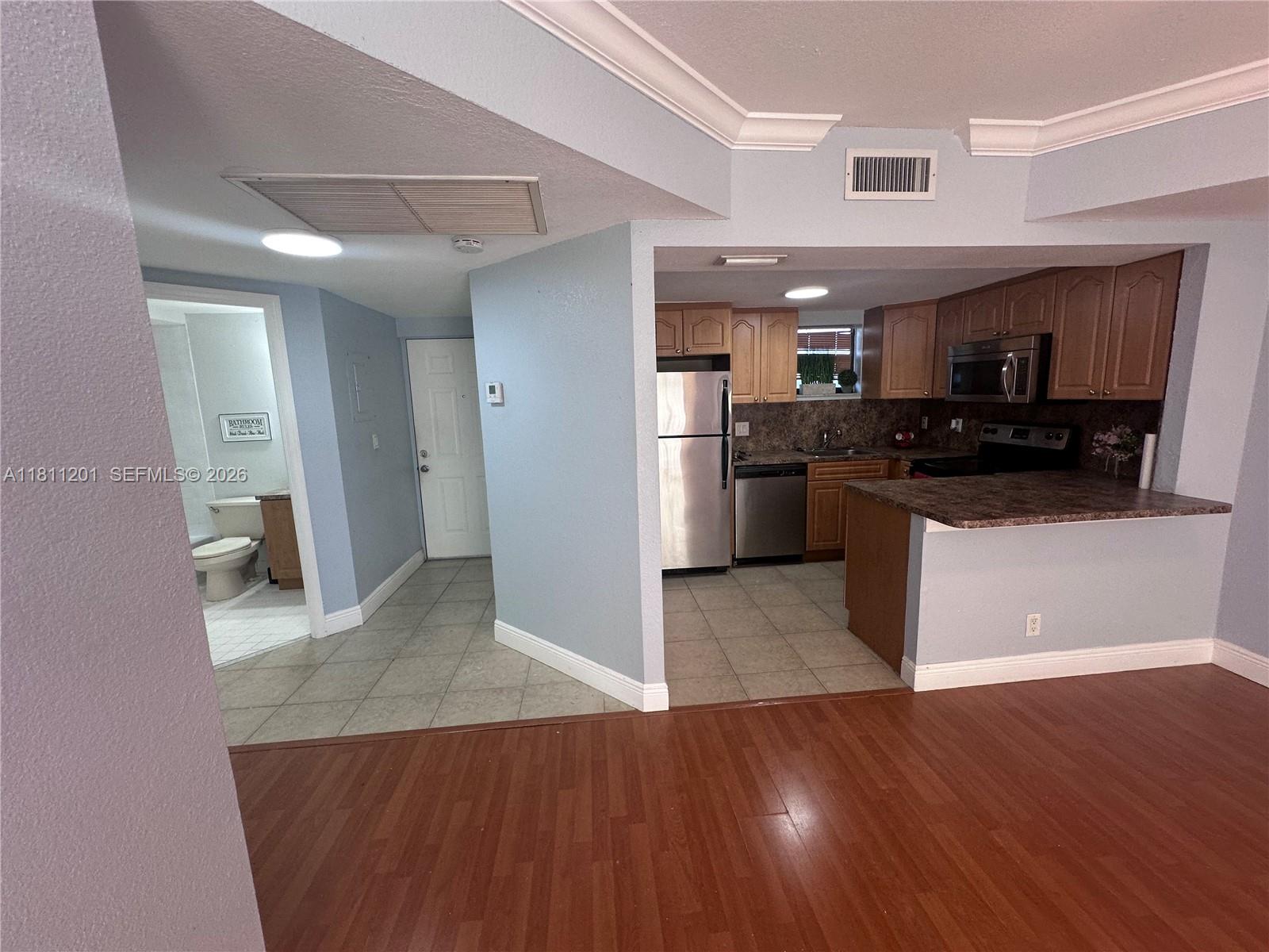 LAS VISTAS AT DORAL CONDO - Residential