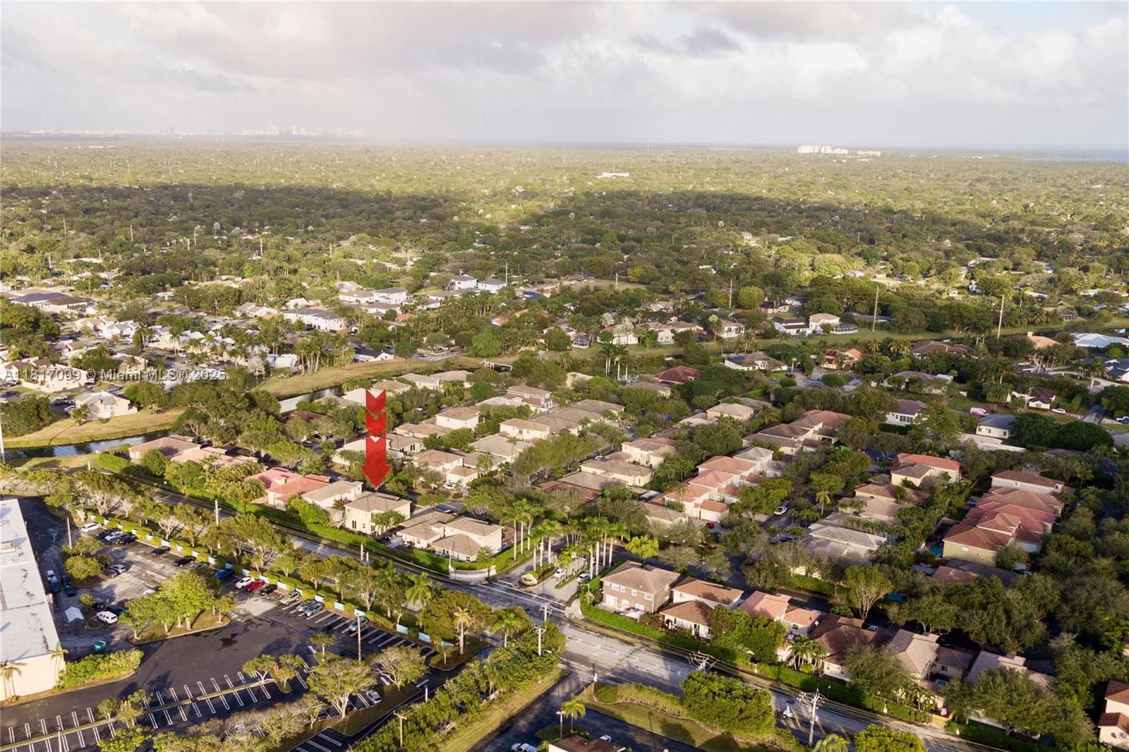 16120 Sw 91st Ct, Palmetto Bay, Miami-Dade County, Florida - 5 Bedrooms  
3 Bathrooms - 