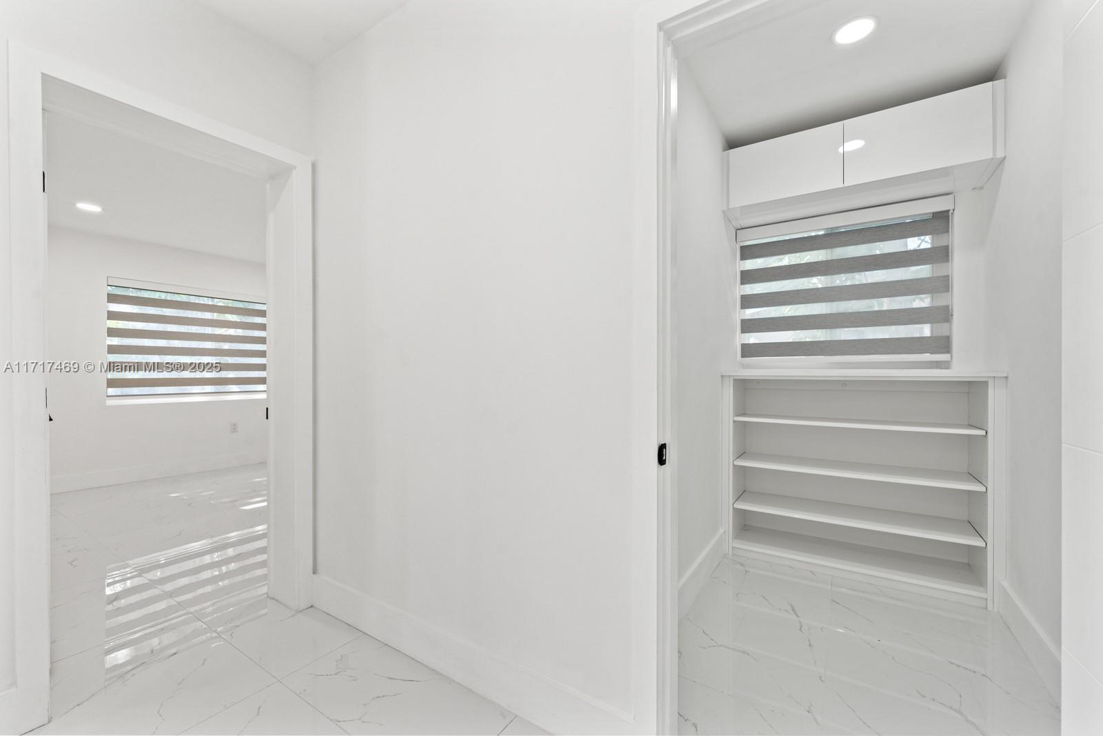 JOHN BELTON SPARLING ESTA - Residential