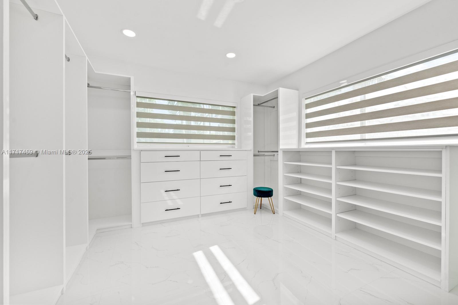 JOHN BELTON SPARLING ESTA - Residential