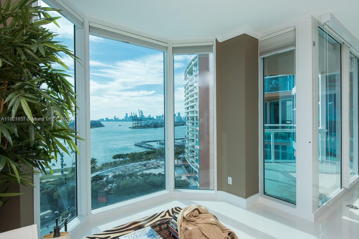 PORTOFINO TOWER CONDO - Residential