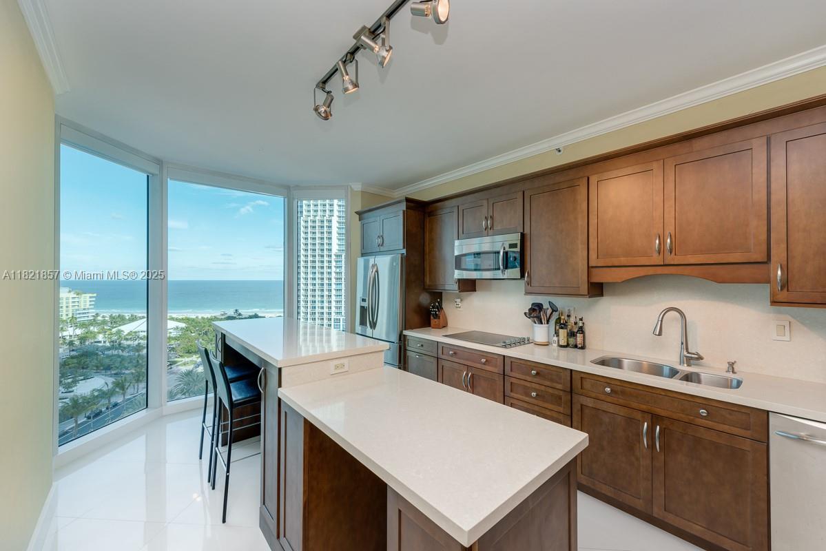 PORTOFINO TOWER CONDO - Residential