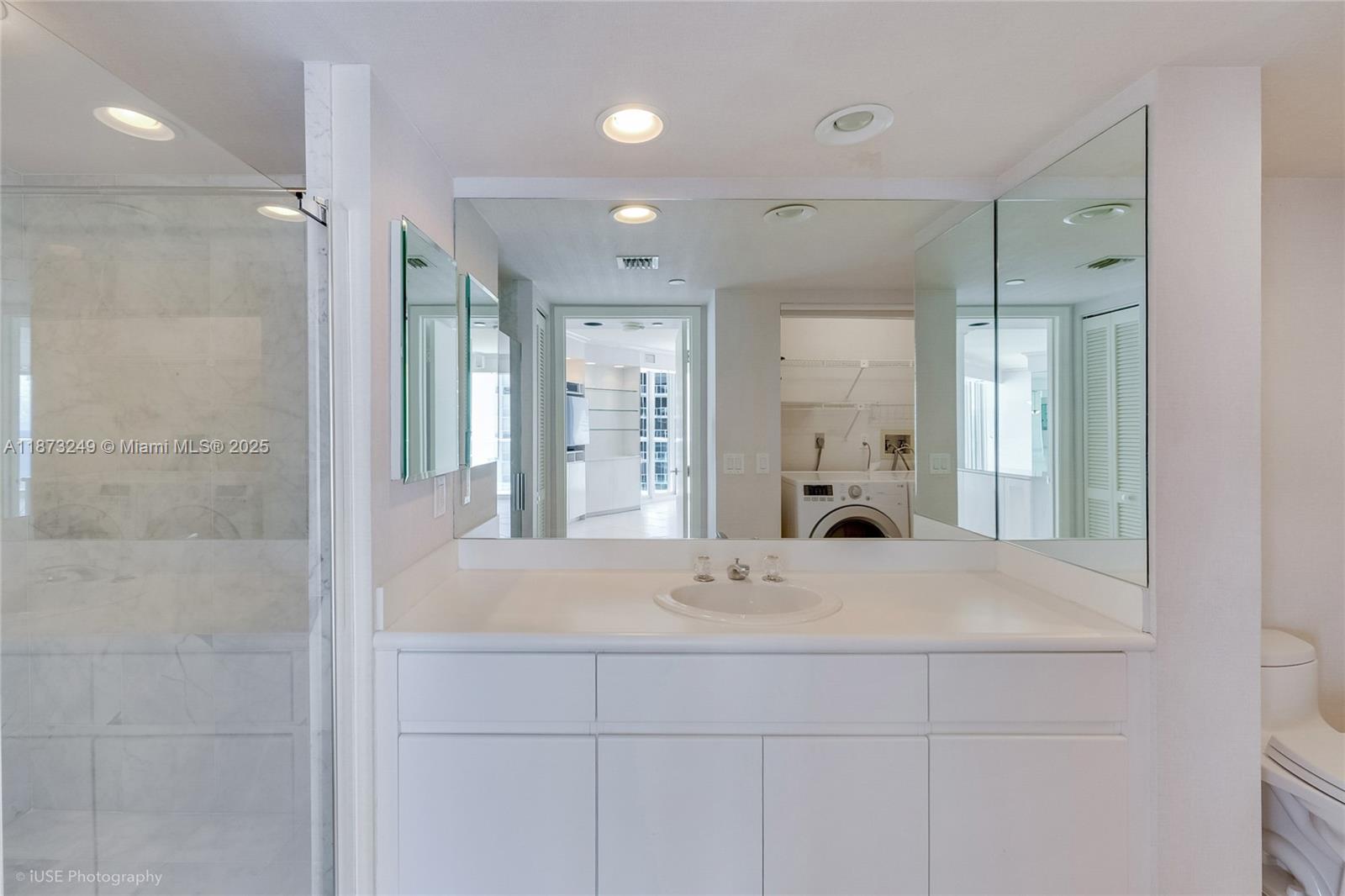 OCEANIA II CONDO - Residential